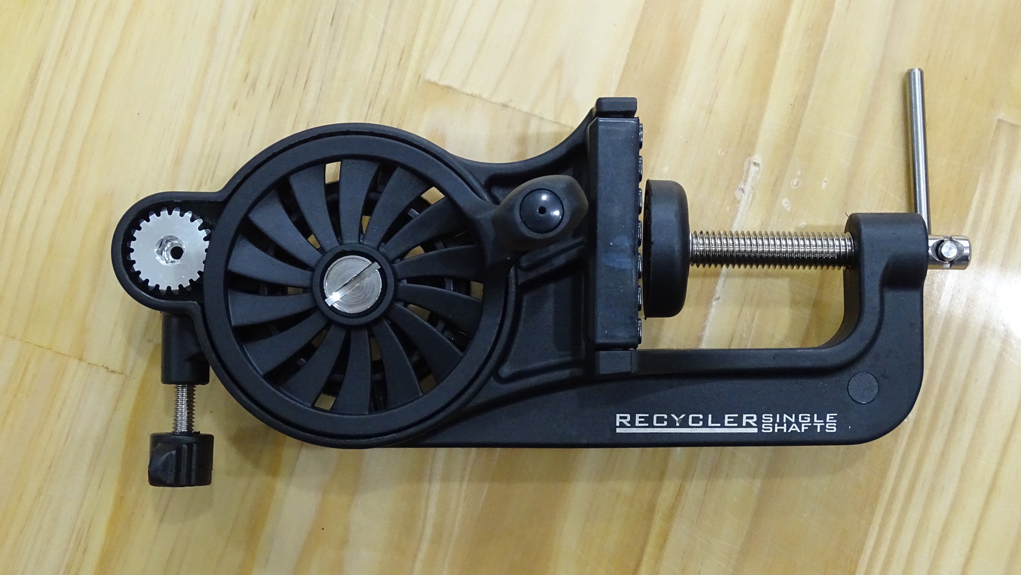 Dụng cụ hỗ trợ vào dây câu Recycler