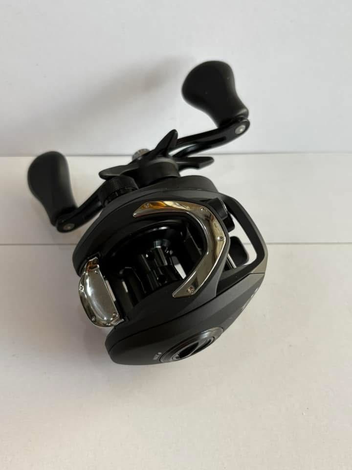 Máy Câu Ngang Daiwa CC80HSL – Chính Hãng Daiwa – Giá Tốt