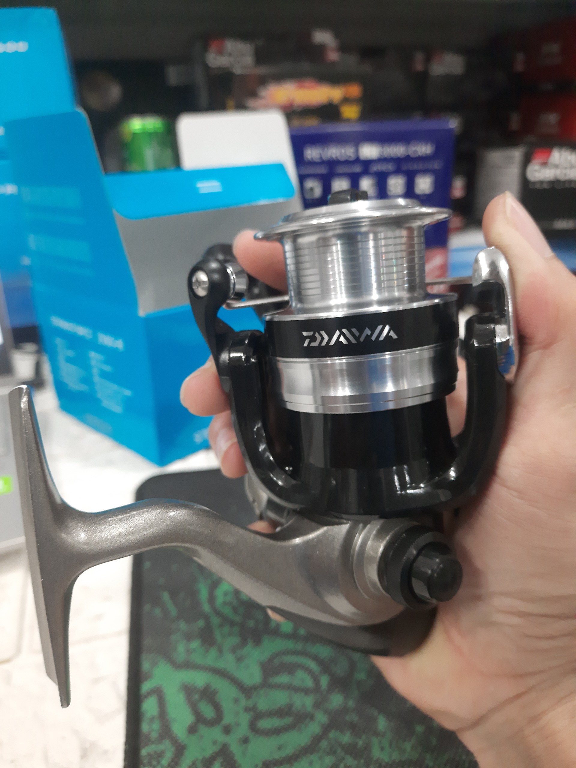 Máy câu đứng STRIKEFORCE 2500-B