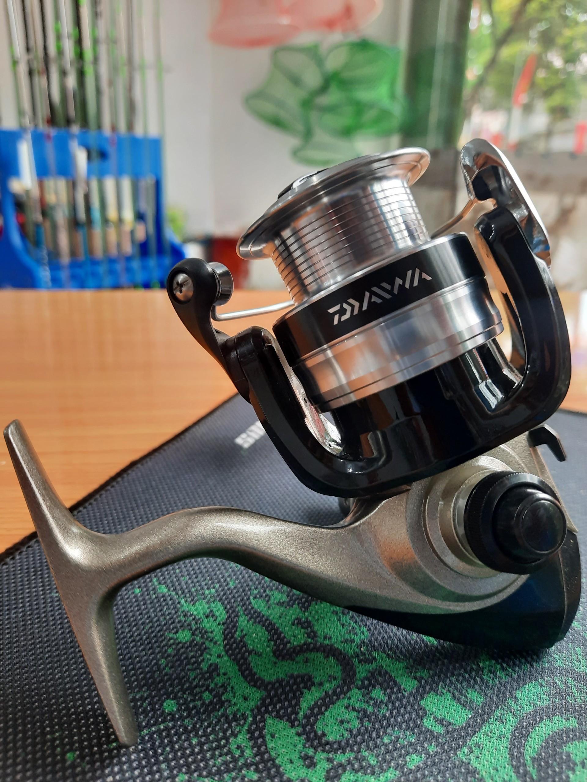 Máy câu đứng STRIKEFORCE 2500-B