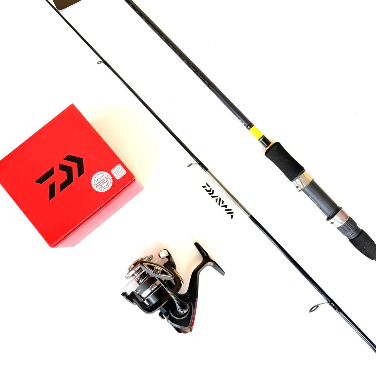 Combo Lure 1.350K | Cần daiwa CrossFire X + Máy Daiwa RZ