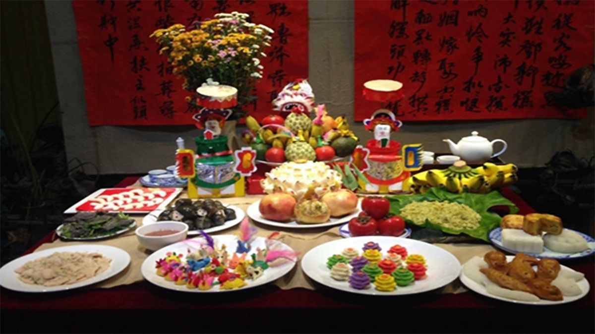 Hướng Dẫn Khấn Rằm Tháng Tám (Tết Trung Thu): Chuẩn Bị Mâm Cúng Và Văn Khấn Chi Tiết