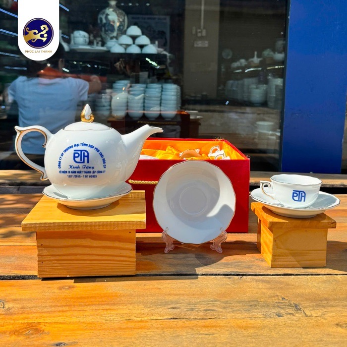 Bộ trà Mẫu Đơn Trắng Vàng Kim in logo