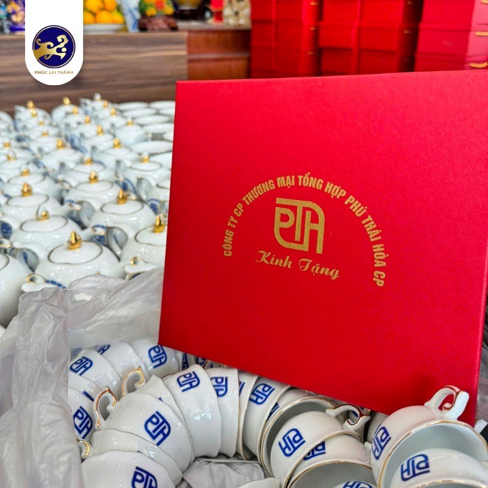 Bộ trà Mẫu Đơn Trắng Vàng Kim in logo