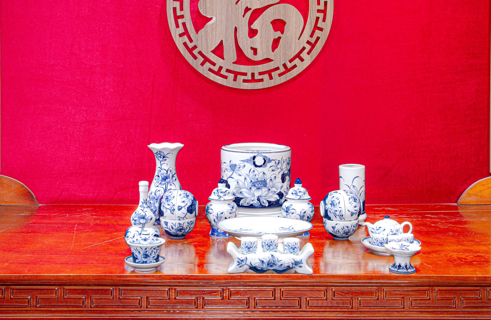 Bộ đồ thờ Bạch Ngọc Liên Hoa