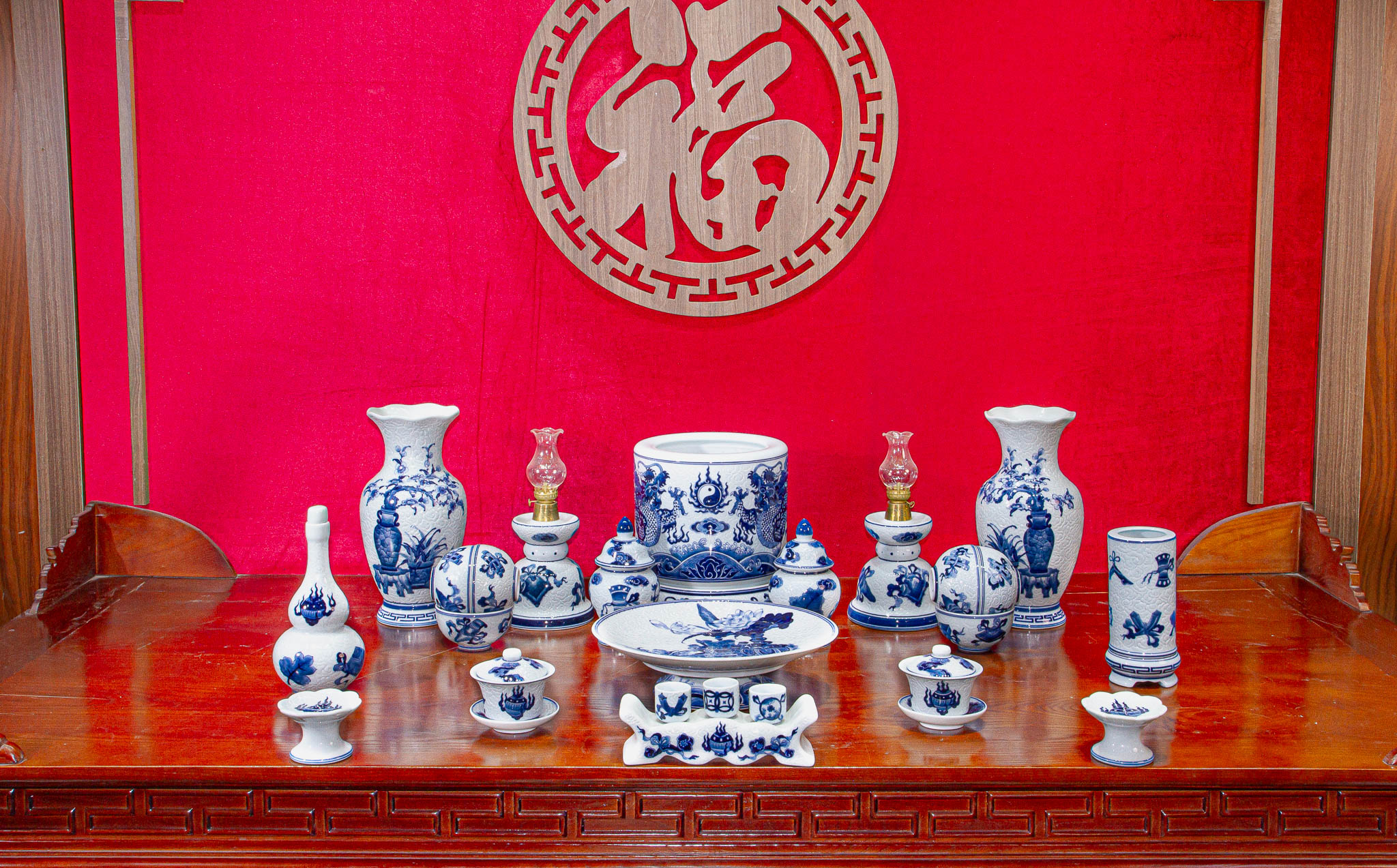 Bộ đồ thờ Gấm Long Vân