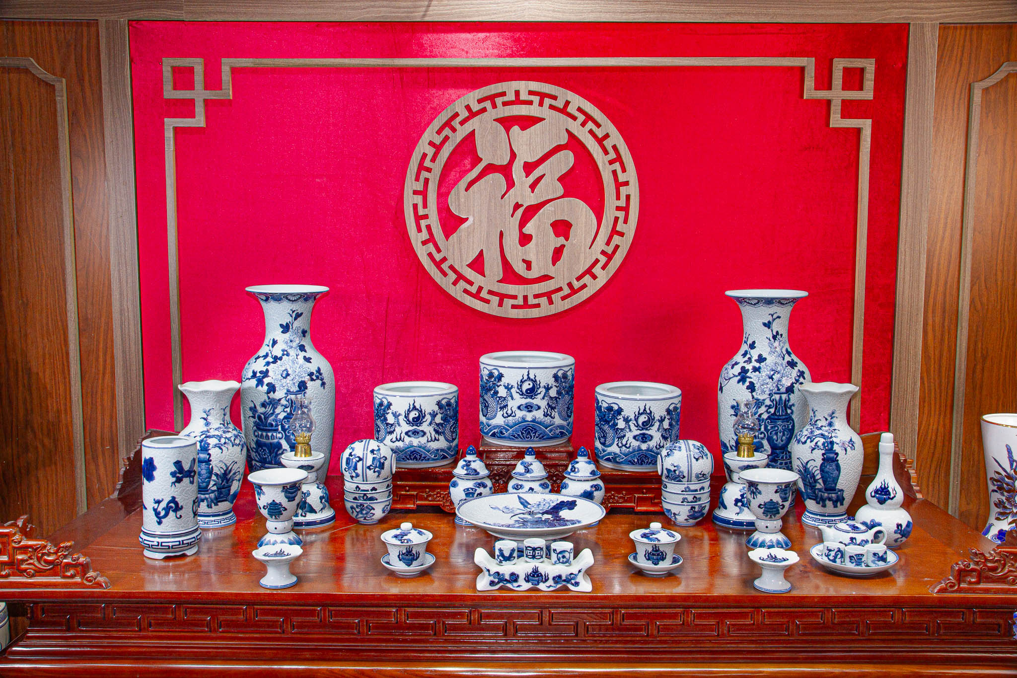 Bộ đồ thờ Gấm Long Vân