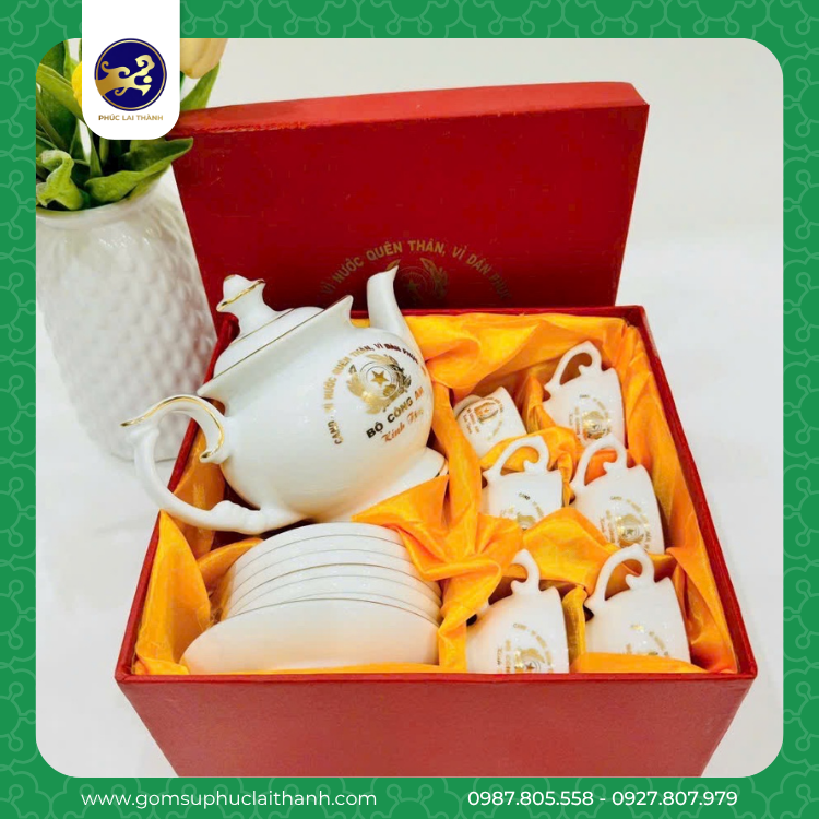 Ấm chén Đài Các S1