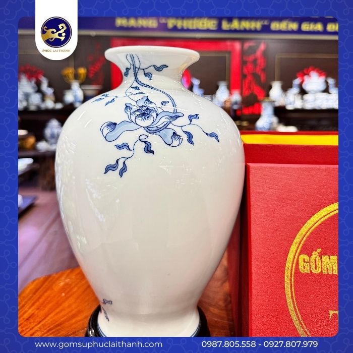 Mai bình Hoa Sen Chàm
