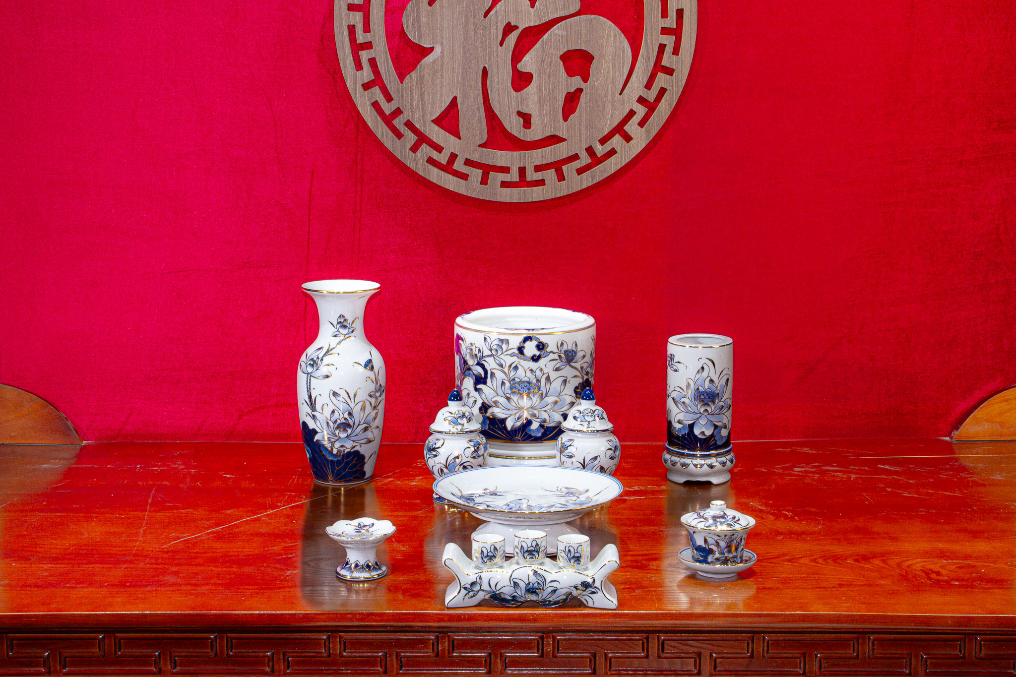 Bộ đồ thờ Bạch Ngọc Vàng Kim