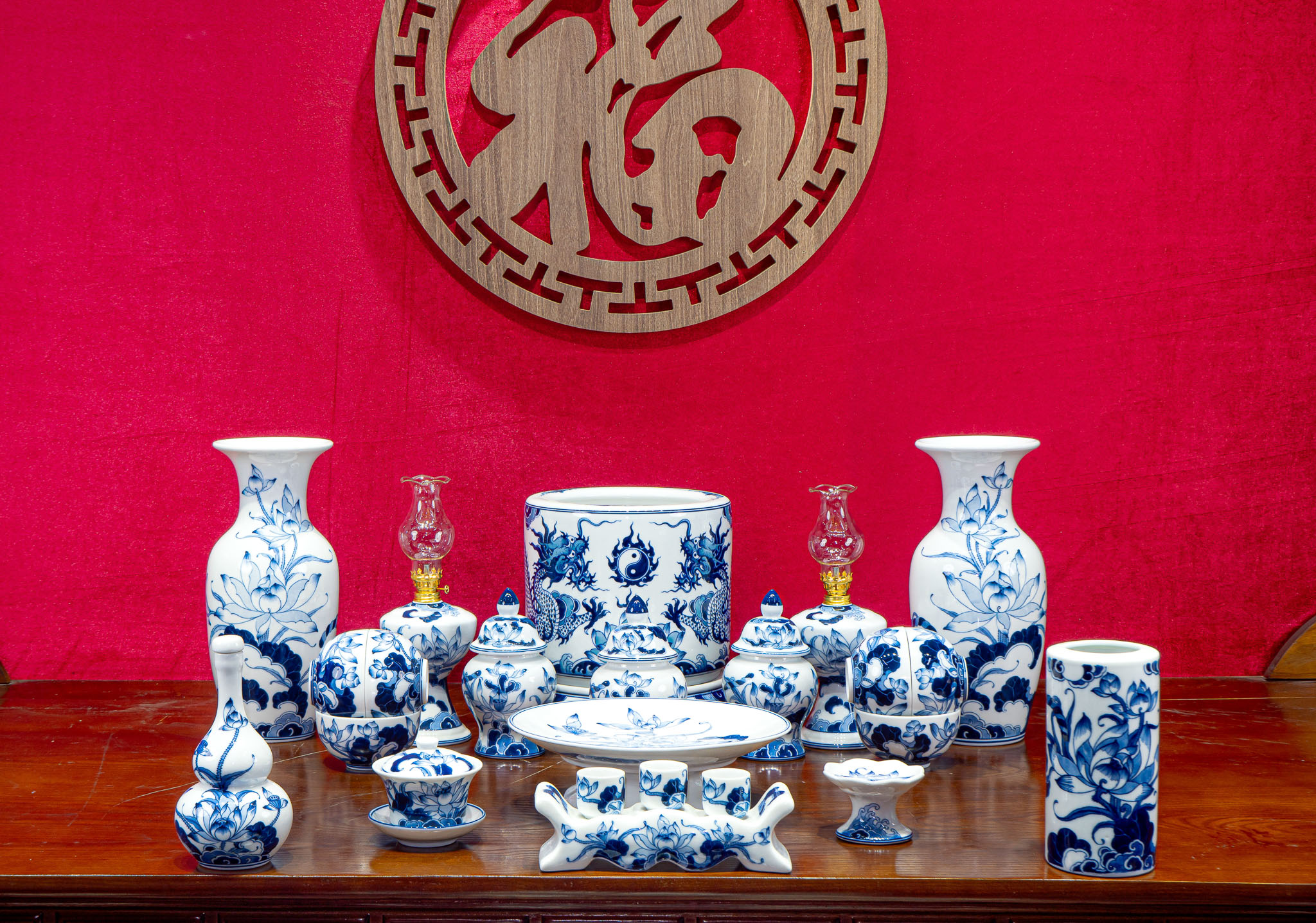 Bộ đồ thờ Vân Hoá Liên Hoa