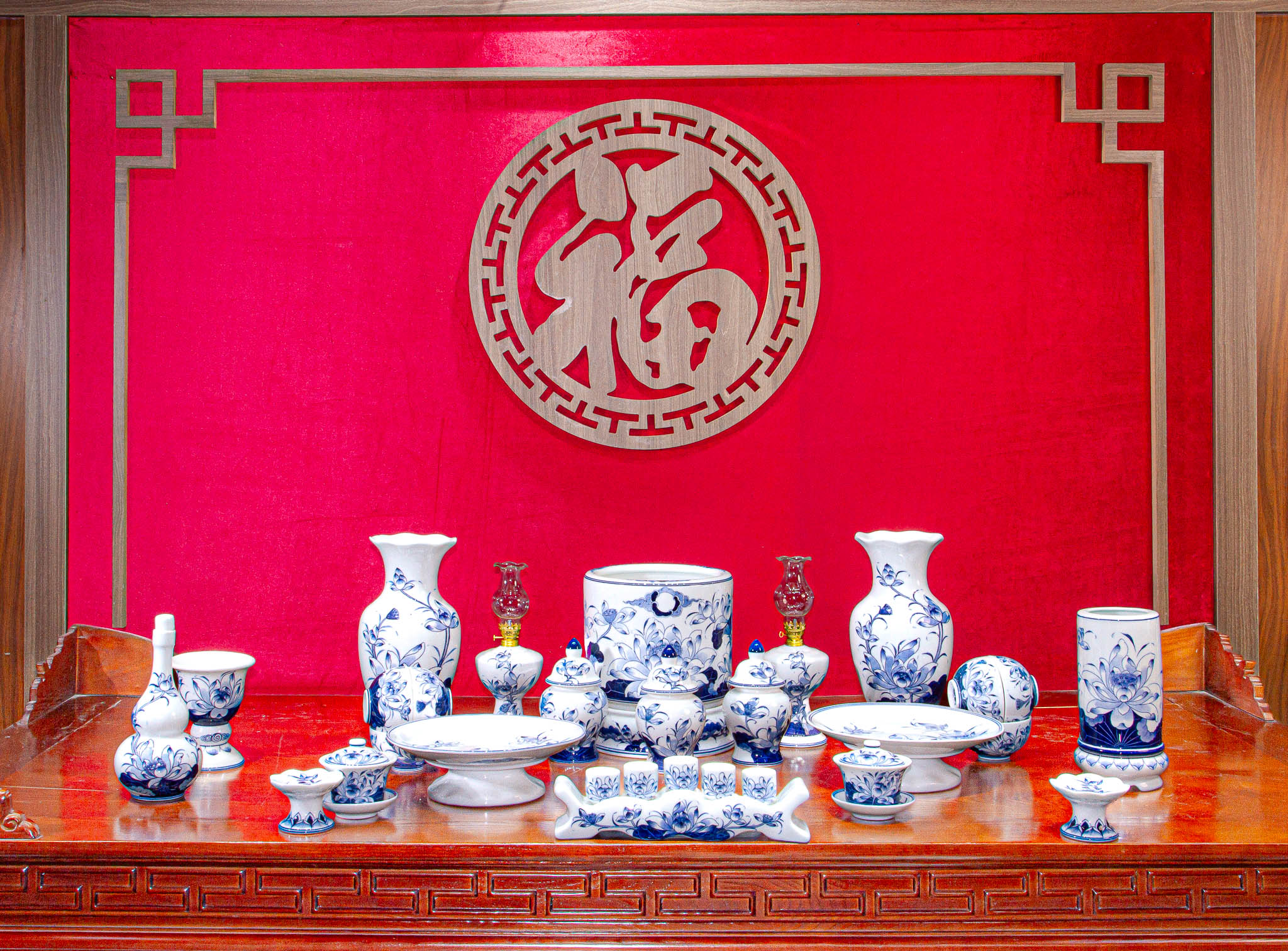 Bộ đồ thờ Bạch Ngọc Liên Hoa