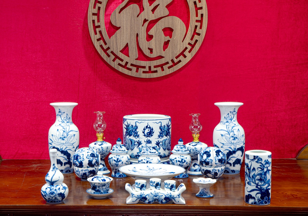 Bộ đồ thờ Vân Hóa Liên Hoa