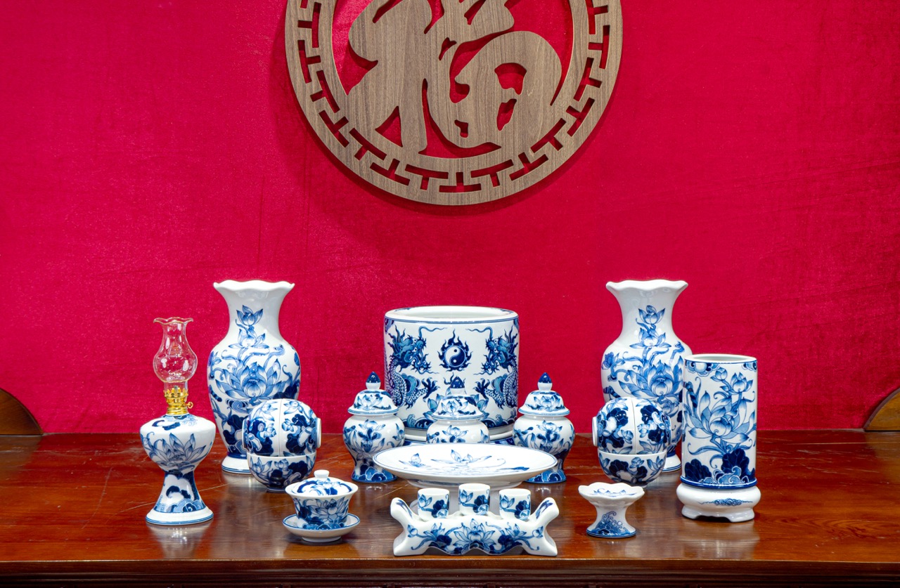 Bộ đồ thờ Vân Hóa Liên Hoa