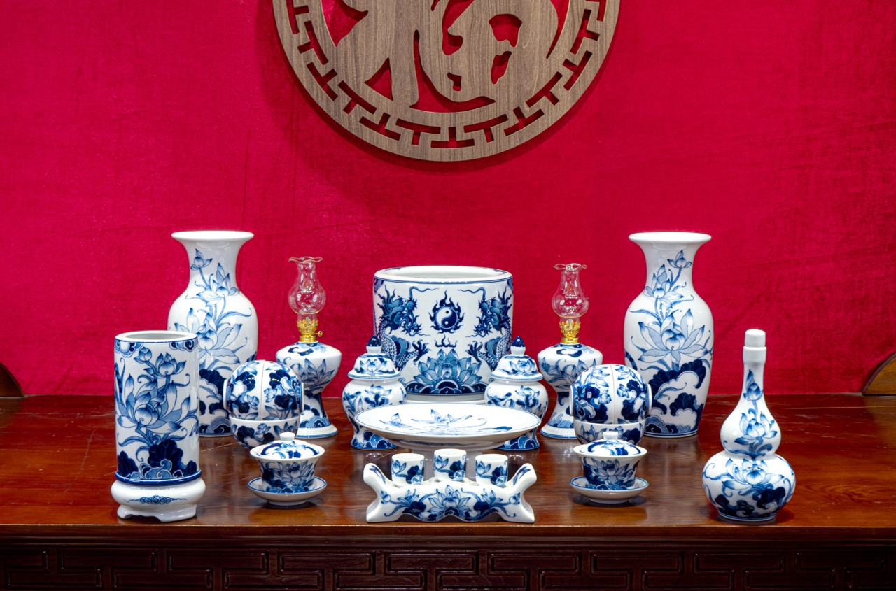Bộ đồ thờ Vân Hóa Liên Hoa