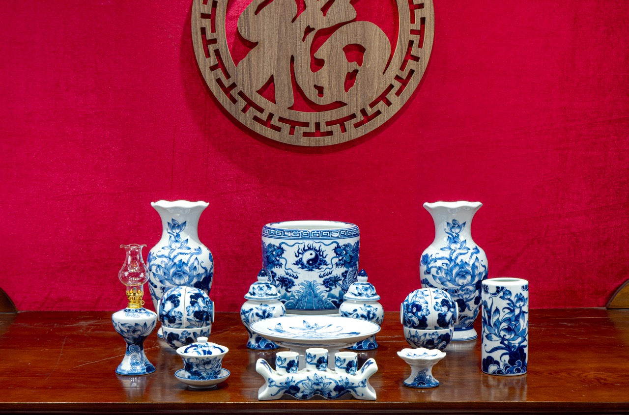 Bộ đồ thờ Vân Hóa Liên Hoa
