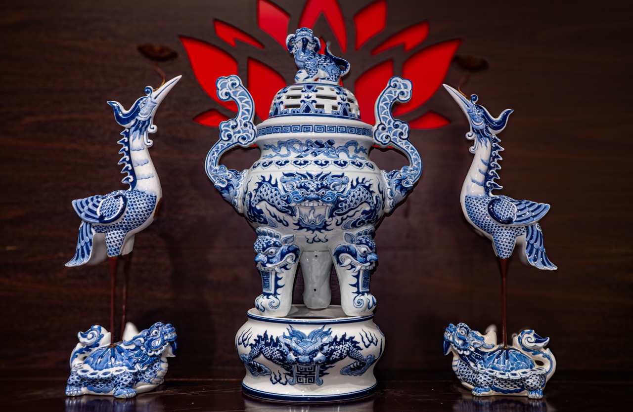 ĐỈNH SỨ THỜ CÚNG