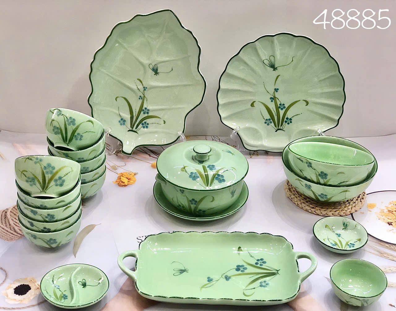 Bộ đồ ăn gốm sứ Đào chuồn xanh lá