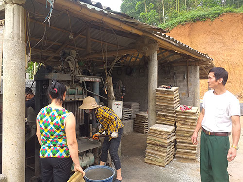 Cựu chiến binh làm giàu từ sản xuất gạch bê tông không nung.