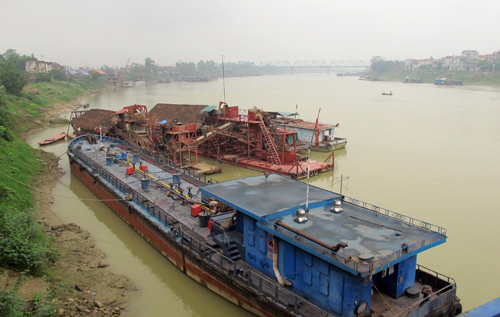 Phú Thọ: Tăng cường kiểm tra khai thác cát, sỏi trái phép