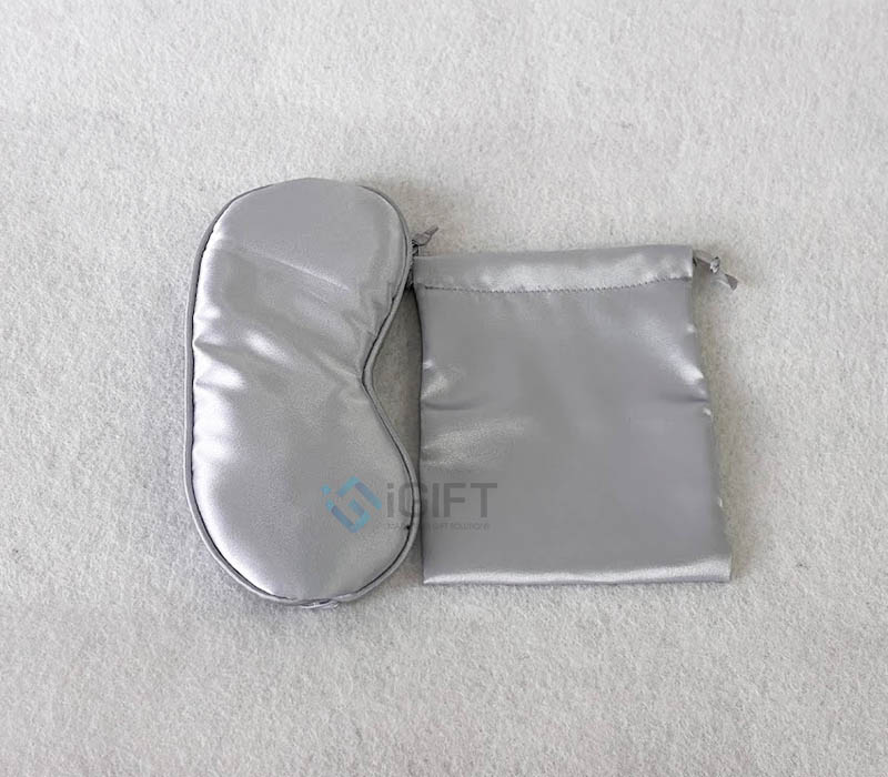 Bịt mắt ngủ in logo hãng mỹ phẩm 1 Bịt mắt ngủ in logo hãng mỹ phẩm Quà tặng công nghệ doanh nghiệp