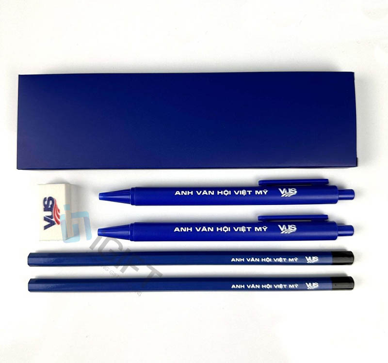 Gợi ý quà tặng học viên in logo cho các trung tâm ngoại ngữ Quà tặng công nghệ doanh nghiệp