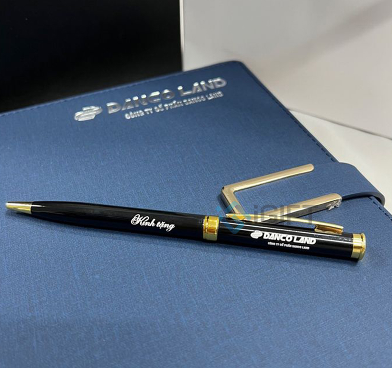 Tân niên 2025 | Gợi ý quà tặng khai xuân cho doanh nghiệp 2 Tân niên 2025 | Gợi ý quà tặng khai xuân cho doanh nghiệp Quà tặng công nghệ doanh nghiệp