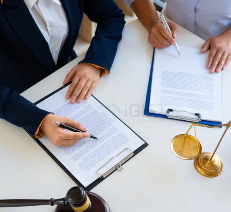 Lịch có bản quyền không? Những điều cần biết khi in lịch giấy 4 Lịch có bản quyền không? Những điều cần biết khi in lịch giấy Quà tặng công nghệ doanh nghiệp