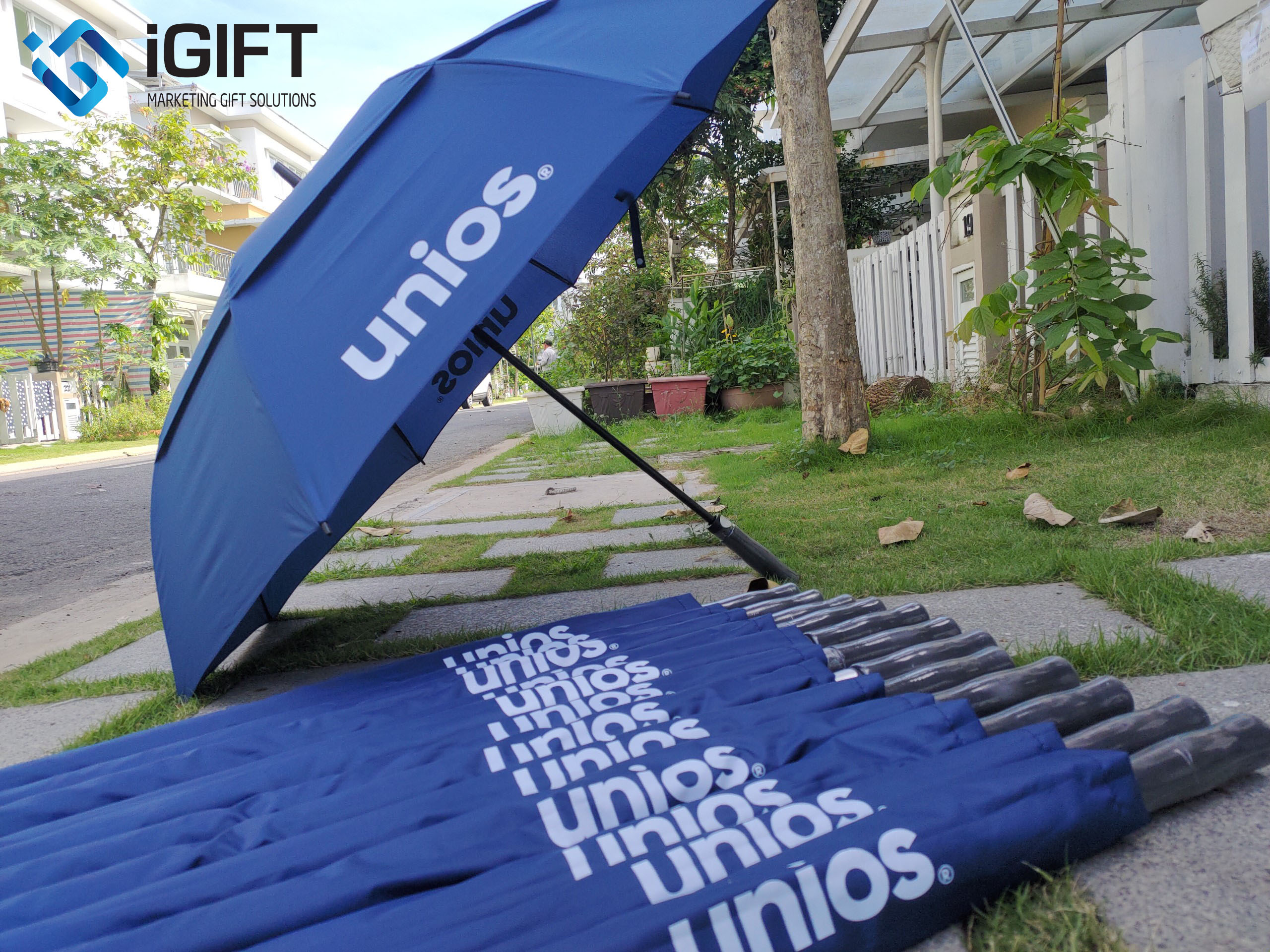 Dù Quảng Cáo In Ấn Logo Thương Hiệu Unios 2 Dù Quảng Cáo In Ấn Logo Thương Hiệu Unios Quà tặng công nghệ doanh nghiệp