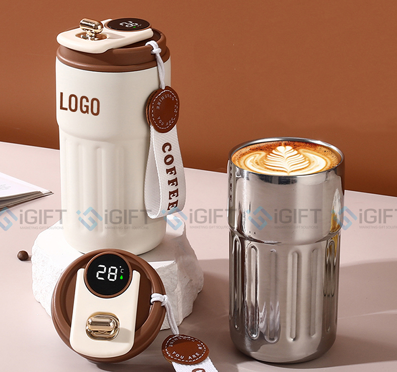 "Mùa hè mát lạnh" với 5 quà tặng in logo dành cho khách hàng Quà tặng công nghệ doanh nghiệp