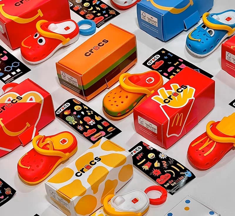 McDonald's với bộ 10 móc khóa “dép” Crocs độc quyền Quà tặng công nghệ doanh nghiệp