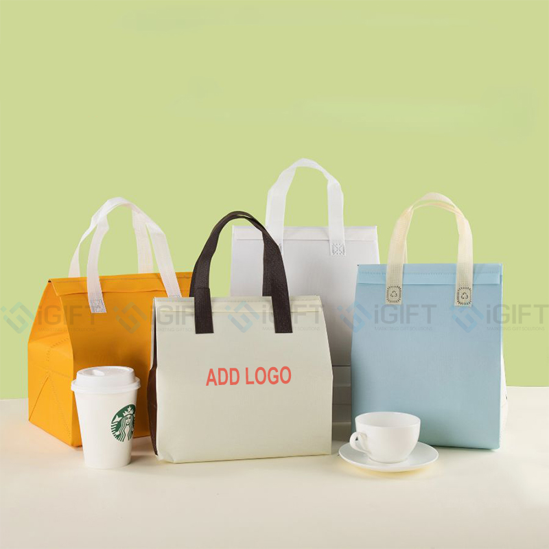 Vì sao các thương hiệu trà sữa lớn đều đầu tư túi giữ nhiệt trà sữa in logo? Quà tặng công nghệ doanh nghiệp