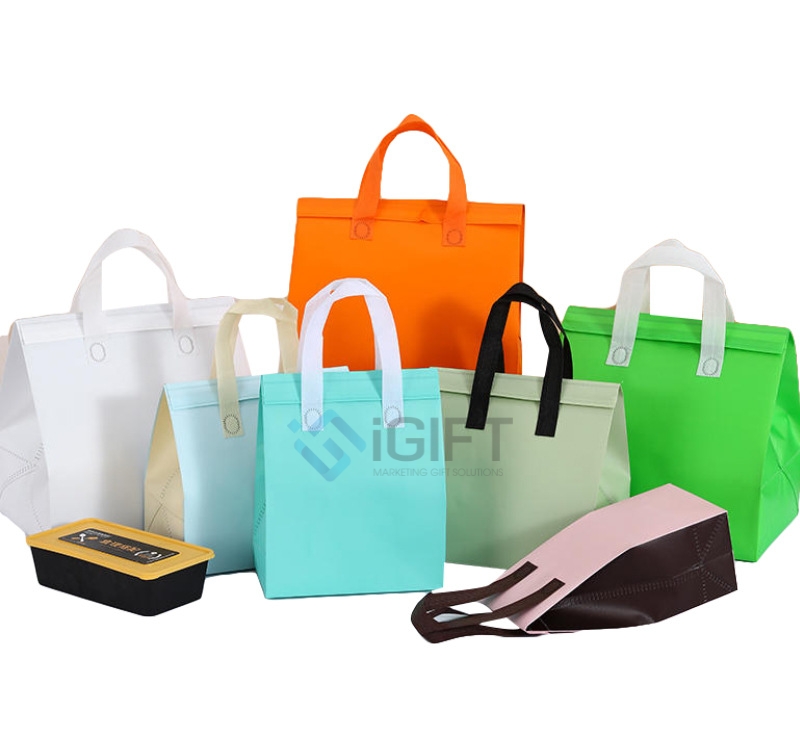 Túi giữ nhiệt trà sữa in logo - Mua túi số lượng lớn ở đâu? Quà tặng công nghệ doanh nghiệp