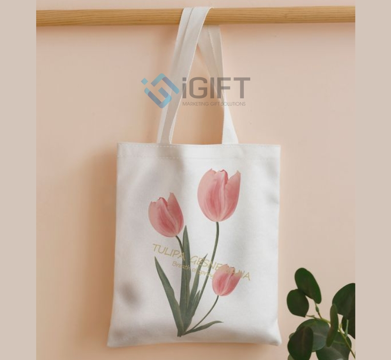 Mẫu túi tote in hình HOT nhất trên thị trường. 6 Mẫu túi tote in hình HOT nhất trên thị trường. Quà tặng công nghệ doanh nghiệp