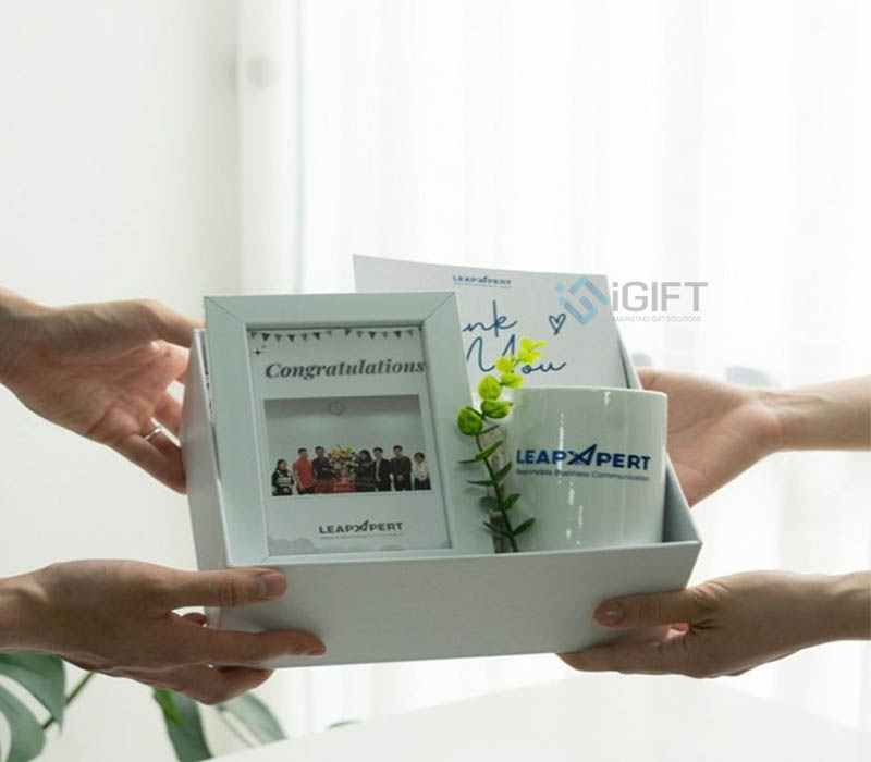 Quà tặng tri ân nhân viên độc đáo dịp cuối năm | Doanh nghiệp cần biết Quà tặng công nghệ doanh nghiệp