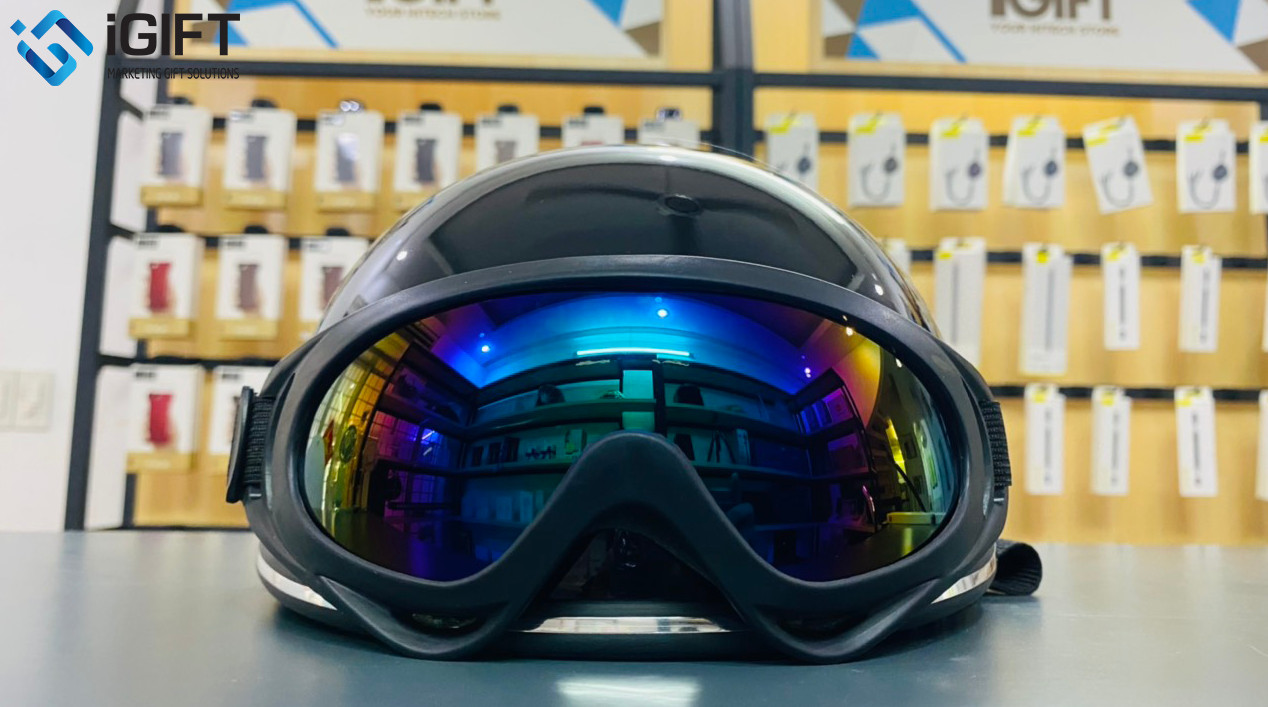 Mũ Bảo Hiểm In Logo Thương Hiệu Golden Gate 4 Mũ Bảo Hiểm In Logo Thương Hiệu Golden Gate Quà tặng công nghệ doanh nghiệp