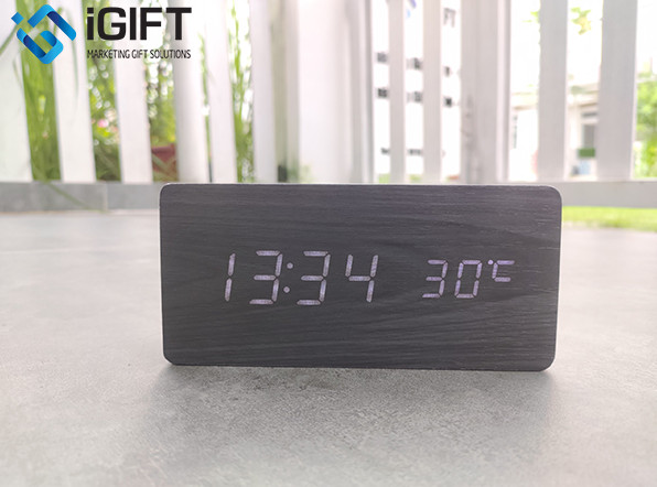 Gift set Ví Dax, Giá Đỡ Laptop Và Đồng Hồ Gỗ Led Khắc Logo Grundfos 2 Gift set Ví Dax, Giá Đỡ Laptop Và Đồng Hồ Gỗ Led Khắc Logo Grundfos Quà tặng công nghệ doanh nghiệp