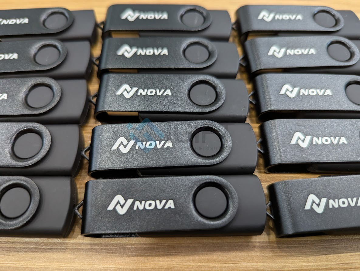 USB in logo Nova Group – IGIFT