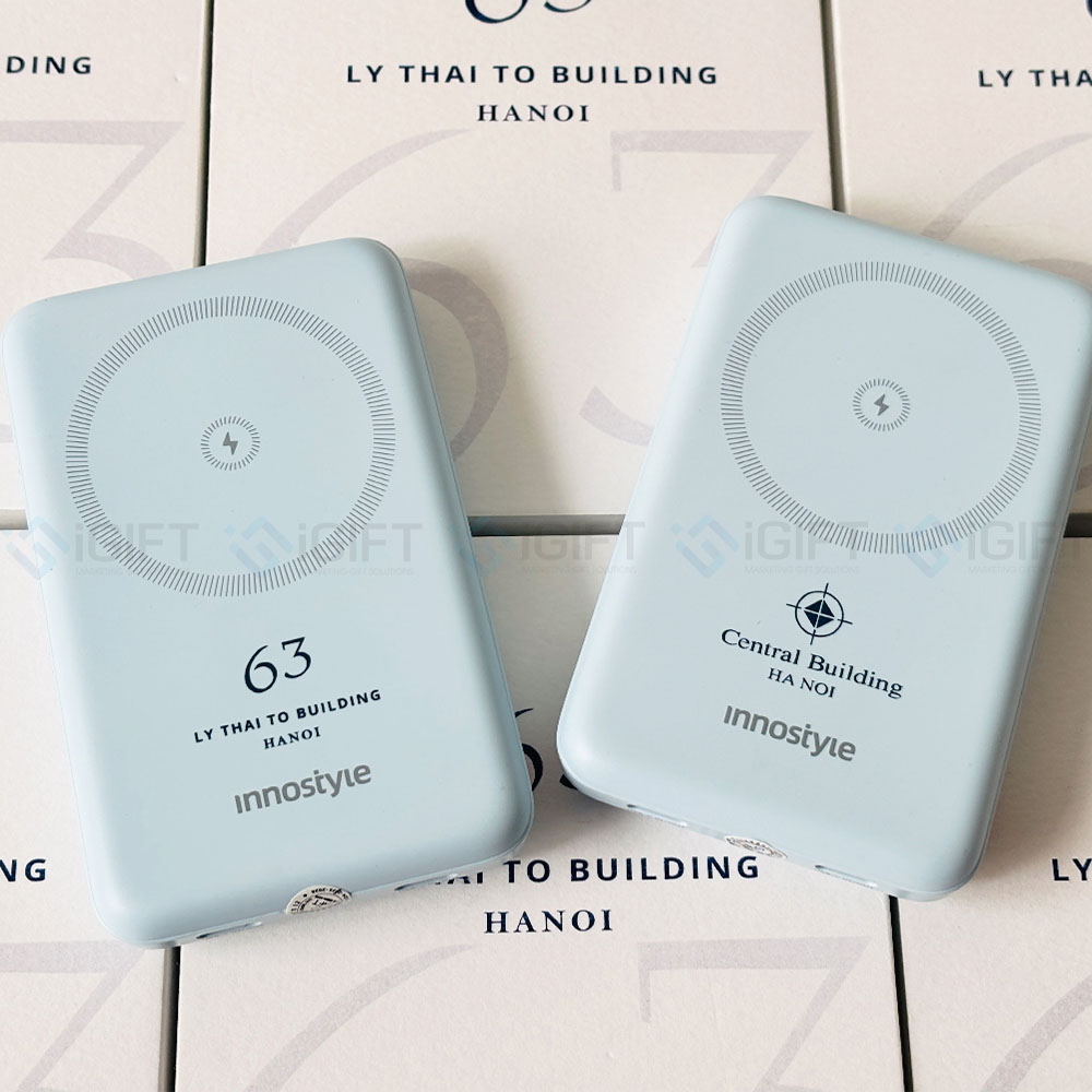 Pin sạc dự phòng Innostyle 10.000mAh in logo HongKong Land Quà tặng công nghệ doanh nghiệp
