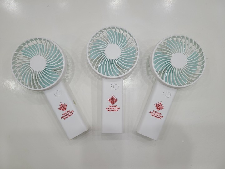 Quạt mini cầm tay in logo trường Kiến Trúc Đà Nẵng
