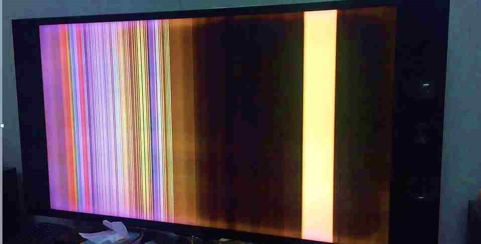 Sửa tivi LCD bị kẻ sọc màn hình