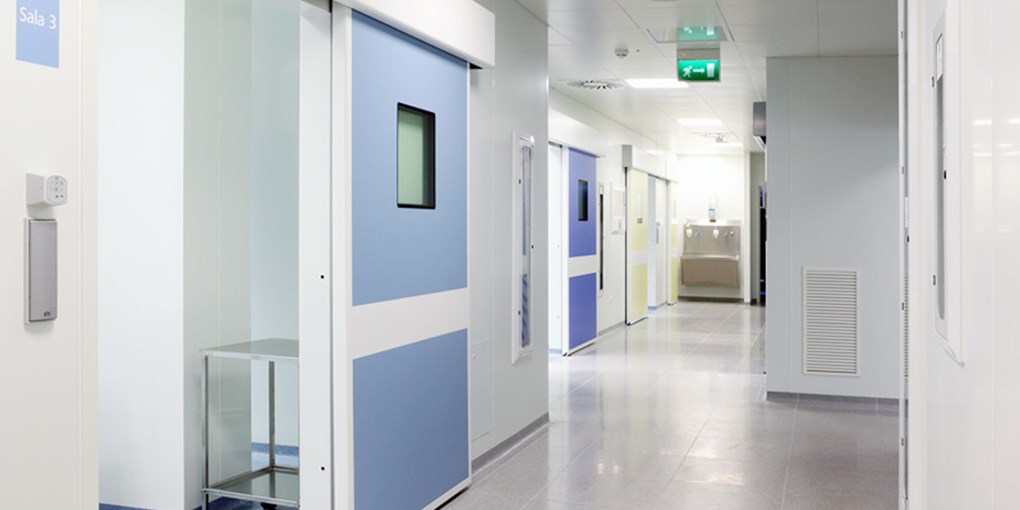 vệ sinh cửa tự động