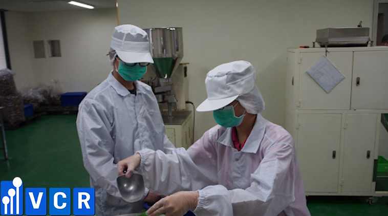 Giáo giục nhân viện vệ sinh nhà máy thực phẩm