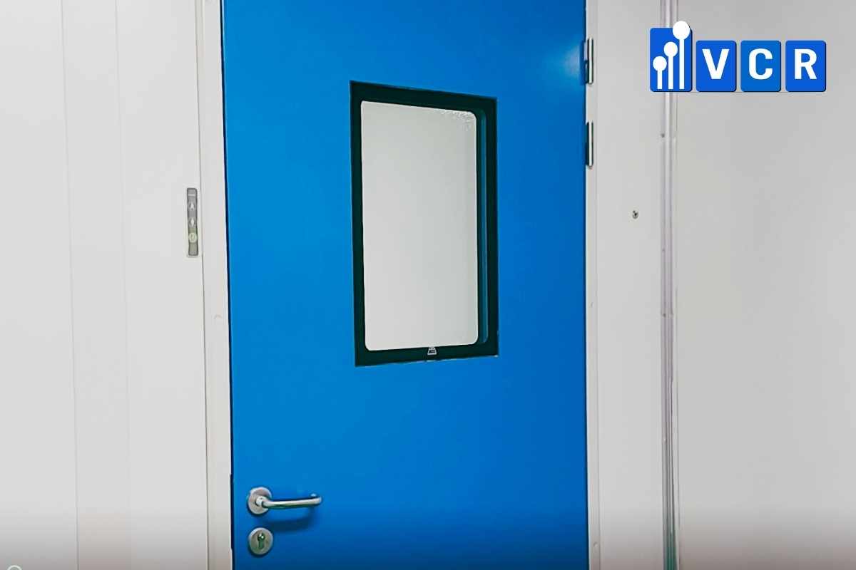 ô kính cửa phòng sạch