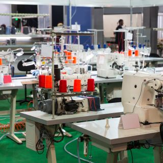 xuong-may-tui-vai-canvas-gia-tot-toan-quoc-in-an-theo-yeu-cau