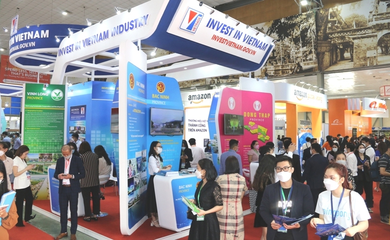 các doanh nghiệp tham gia hội chợ để quảng bá thương hiệu