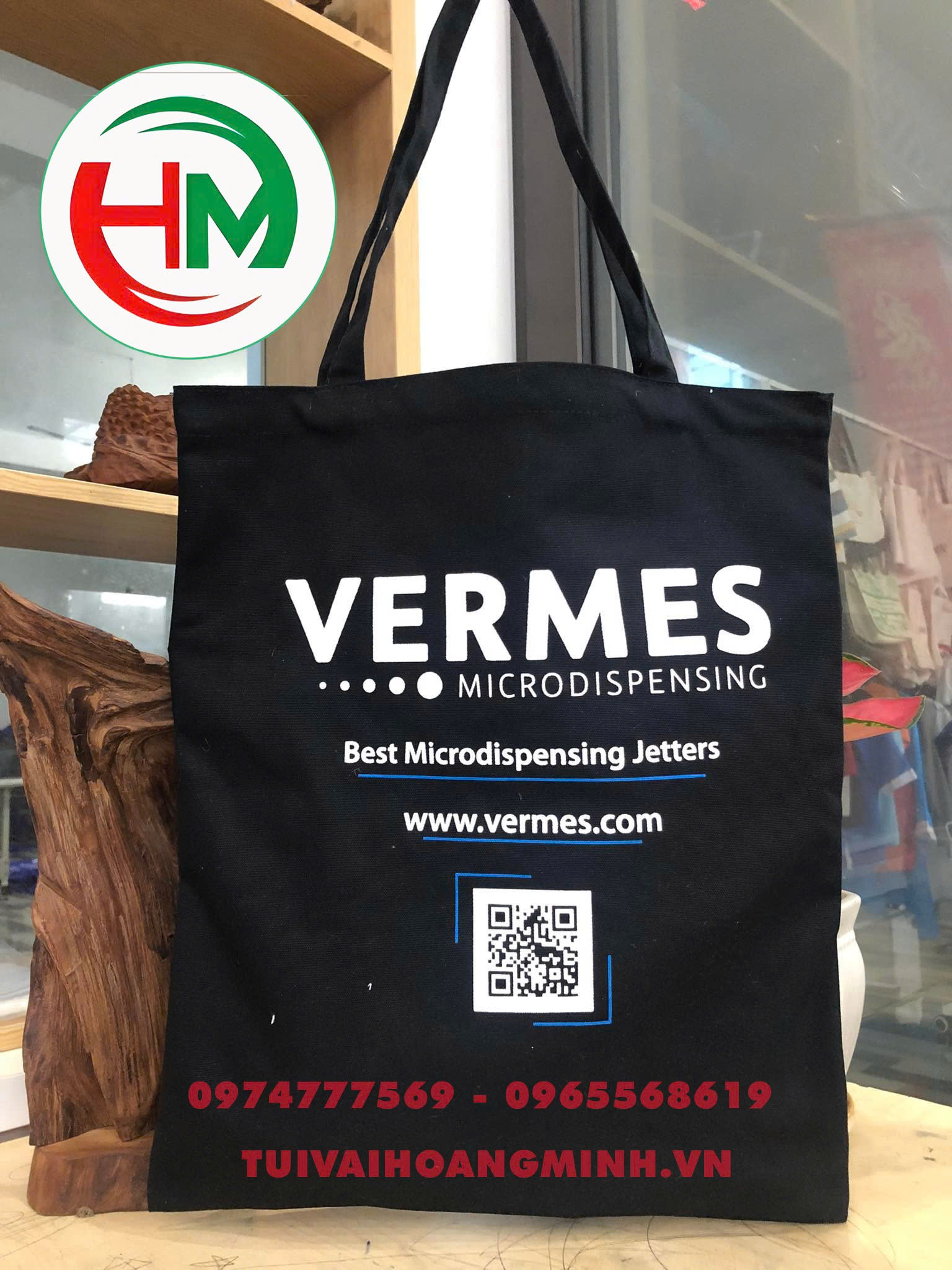 Túi vải canvas in logo Vermes được sản xuất tại xưởng Túi Vải Hoàng Minh