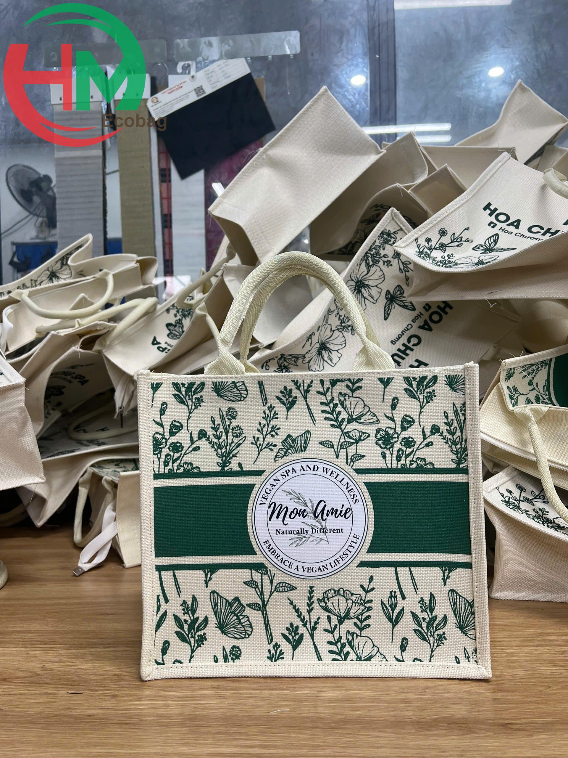 Túi vải linen in logo Mon amie được thiết kế và sản xuất tại xưởng Túi Vải Hoàng Minh