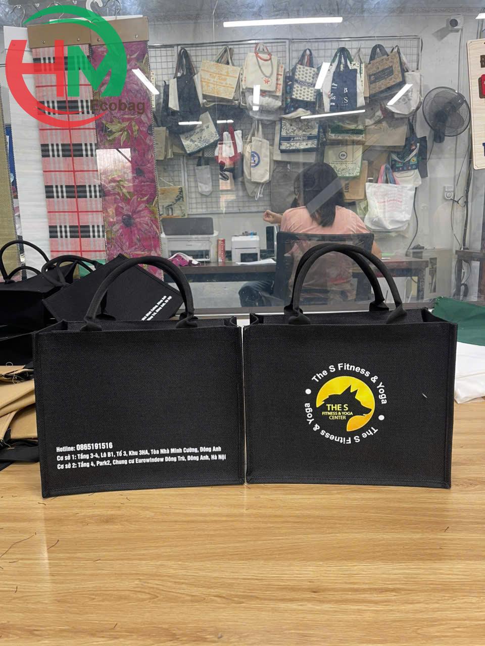 Túi vải linen in logo The S Fitness & Yoga , mẫu túi quà tặng khách hàng