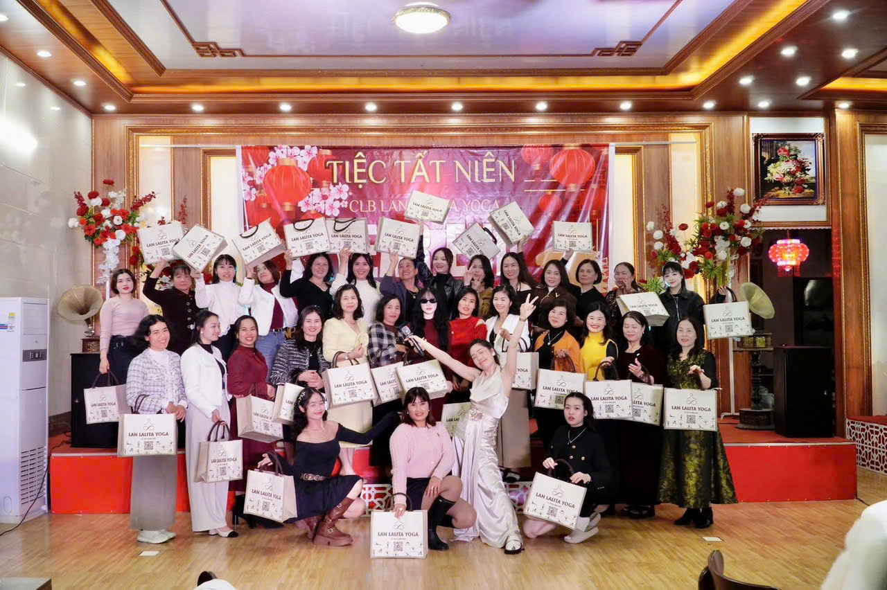 Túi vải linen thiết kế tinh tế phù hợp với tiệc tất niên